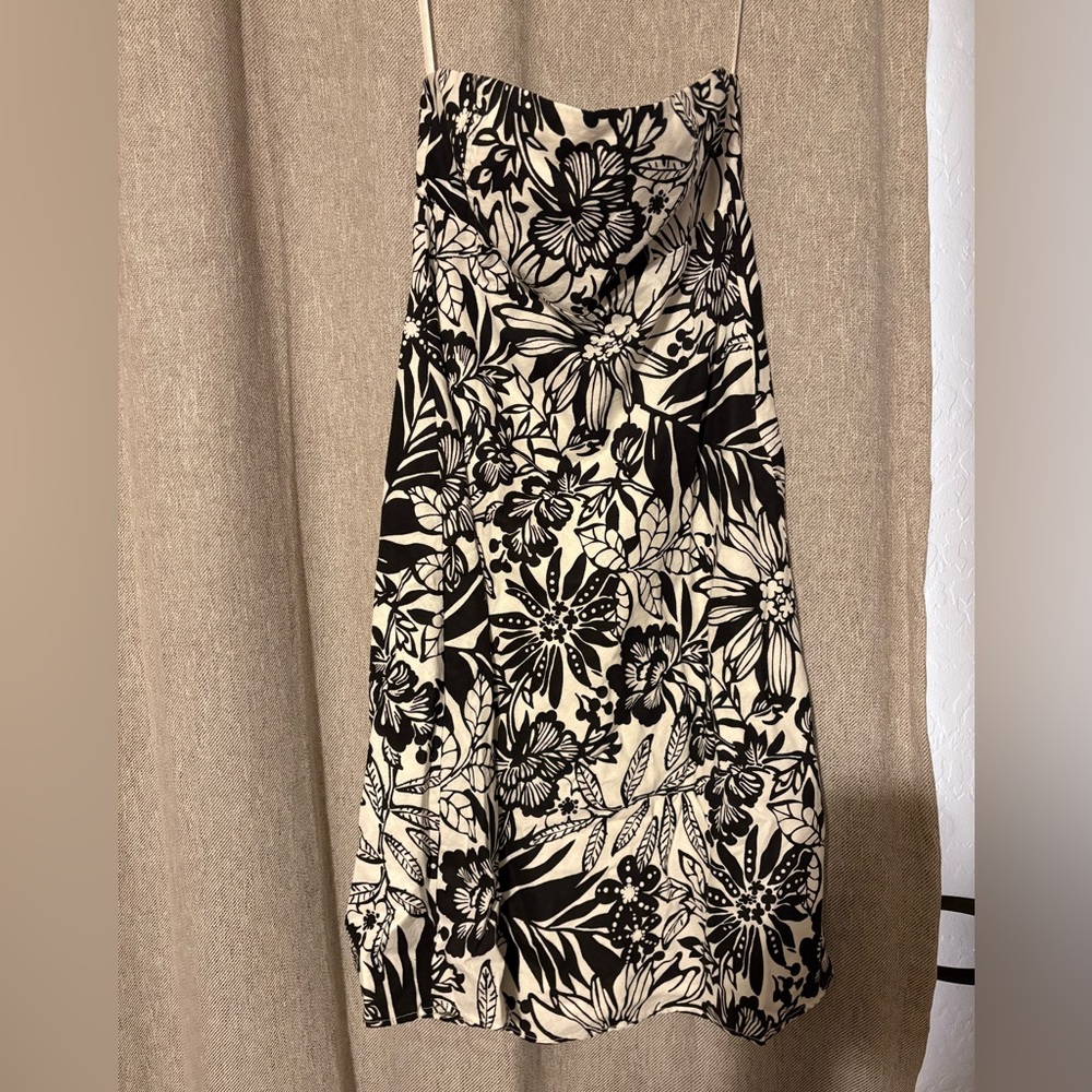 GAP Strapless Black and White Floral Linen Dress - Picture 2 of 5